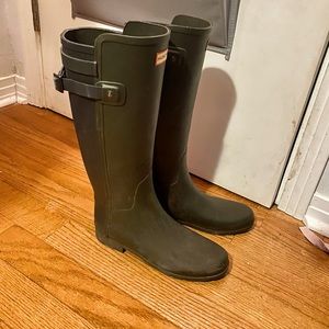 Hunter Tall Bt Refined B Strap Rain Boot